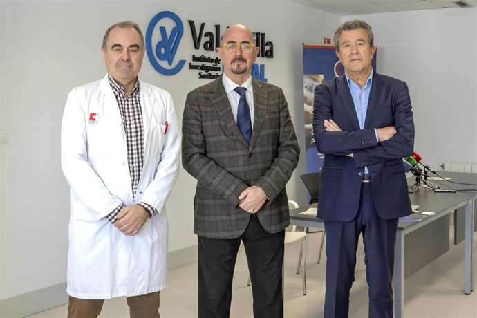 Los Responsbales De 'Cohorte Cantabria', Javier Crespo Y Marcos López Hoyos,Y El Consejero De Salud, César Pascual, Informan En Rueda De Prensa Sobre Las Novedades Del Proyecto.