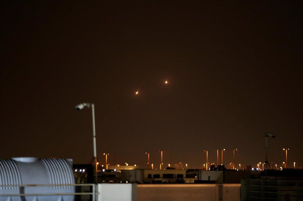 Las Fuerzas Armadas de Qatar lanzan misiles interceptores en Doha en un intento de interceptar misiles iraníes entrantes, el pasado 9 de marzo.  