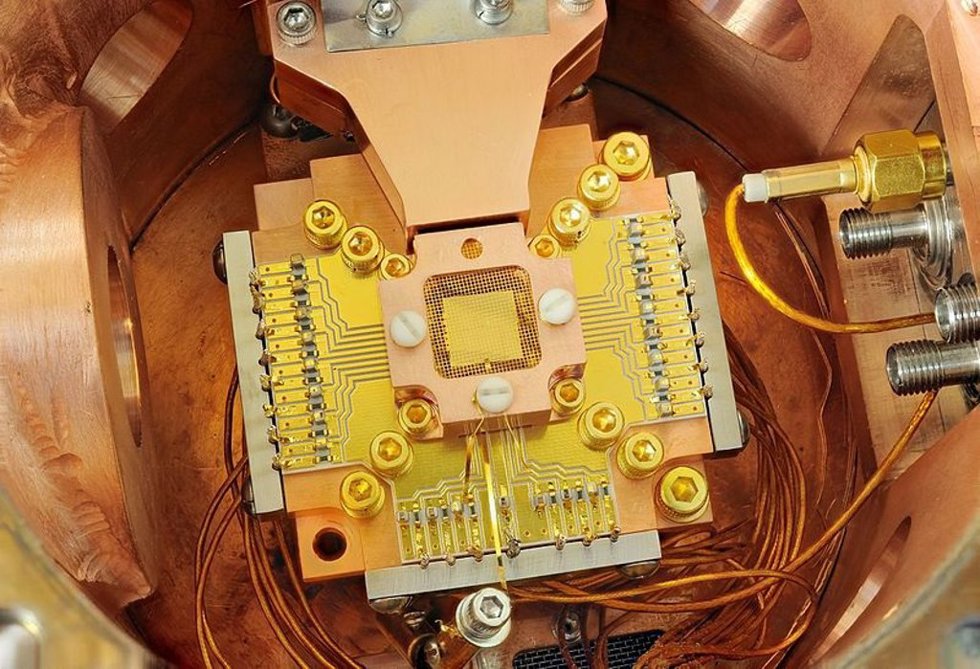 Archivo - Computación cuántica; Atrapamiento de iones