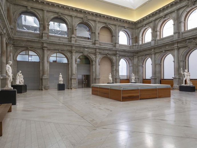 El Museo del Prado convierte su Claustro histórico en escenario de la escultura del siglo XIX