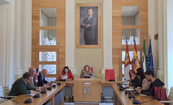Reunión de la comisiín informativa de Participación Ciudadana del Ayuntamiento de Cáceres