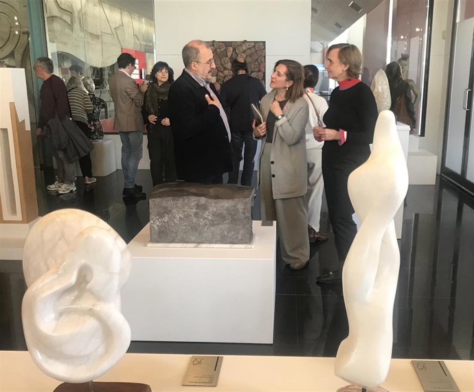 Presentación de la exposición "Materia, Forma y Territorio", en el Centro de Historias, que es la puesta de largo de la Asociación Aragonesa de Escultores