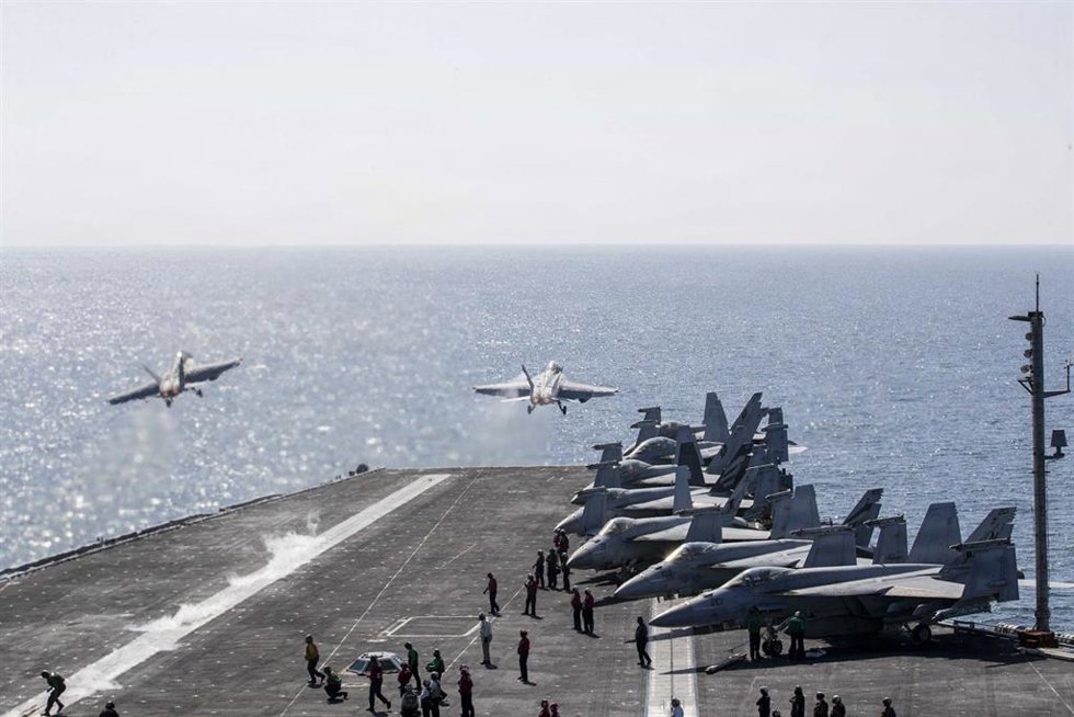Aviones F/A-18 Super Hornet estadounidense durante la operación 'Furia épica'