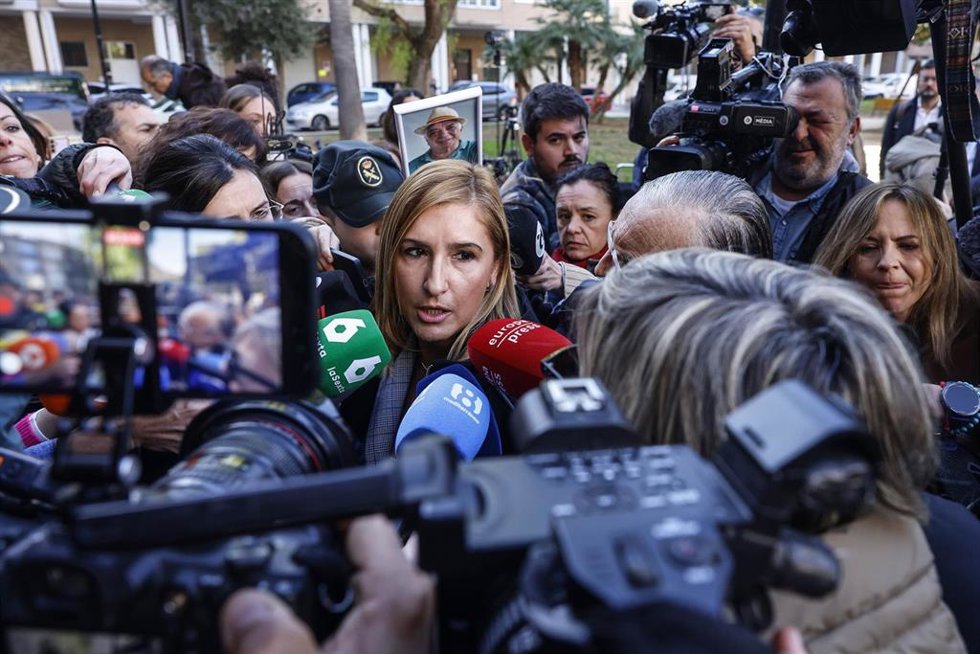 Archivo - La exconsellera de Justicia i Interior de la Generalitat Valenciana Salomé Pradas. 