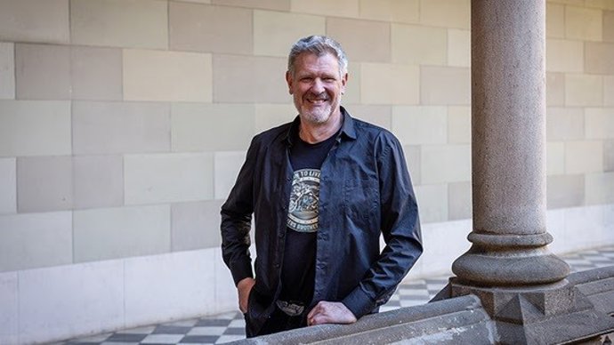 El professor i investigador de la Facultat de Biologia de la UB, David Bueno