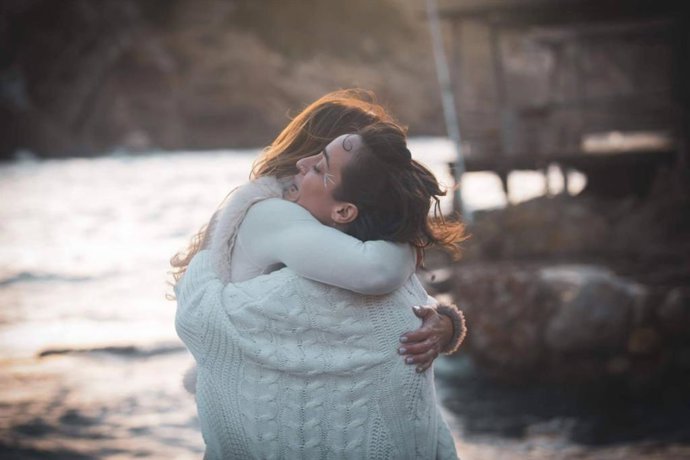 Retiro Mujer Raíz en Ibiza; Bienestar y transformación femenina guiados por Tania Kundalini