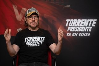 El director de cine Santiago Segura, durante una entrevista para Europa Press, a 17 de marzo de 2026, en Madrid (España). El director se encuentra en plena campaña de promoción de su última película ‘Torrente Presidente’.
