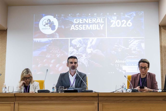 El consejero de Agricultura, Pesca, Agua y Desarrollo Rural y presidente de la Asamblea de Regiones Hortícolas Europeas (Areflh), Ramón Fernández-Pacheco, interviene en el acto inaugural en Almería de la Asamblea General de Areflh 2026.  