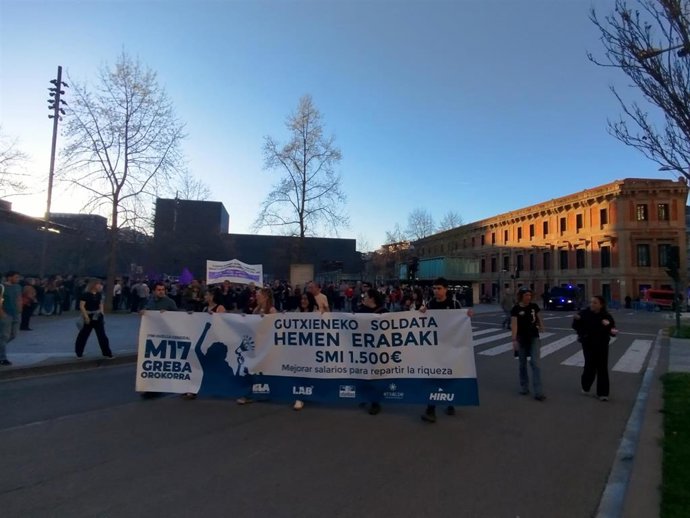 Manifestación en Pamplona por un SMI propio para Navarra