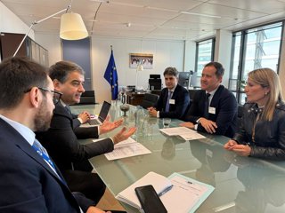 Reunión con el vicepresidente de la Comisión Europea, Raffaele Fitto.