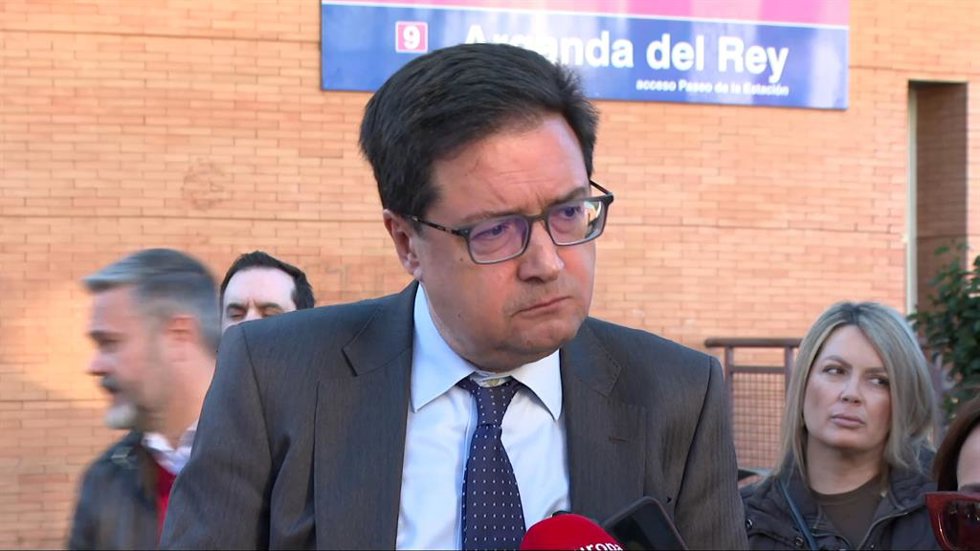 López: "La mejor medida será parar la guerra"