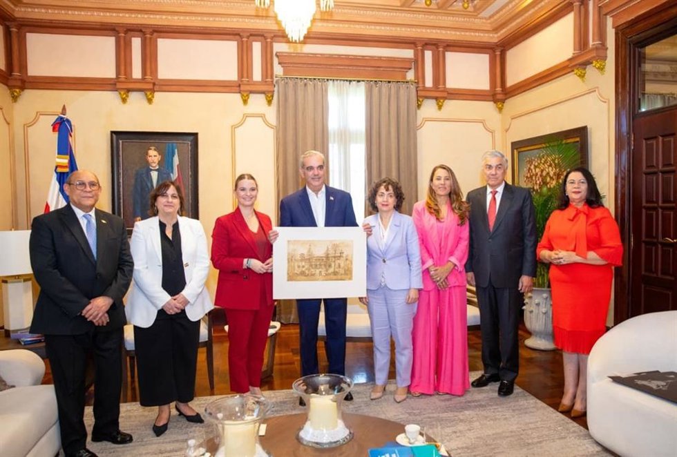 Prohens destaca los vínculos históricos de Baleares con la República Dominicana.