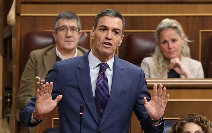El presidente del Gobierno, Pedro Sánchez, interviene durante una sesión de control al Gobierno, en el Congreso de los Diputados, a 18 de marzo de 2026, en Madrid (España).