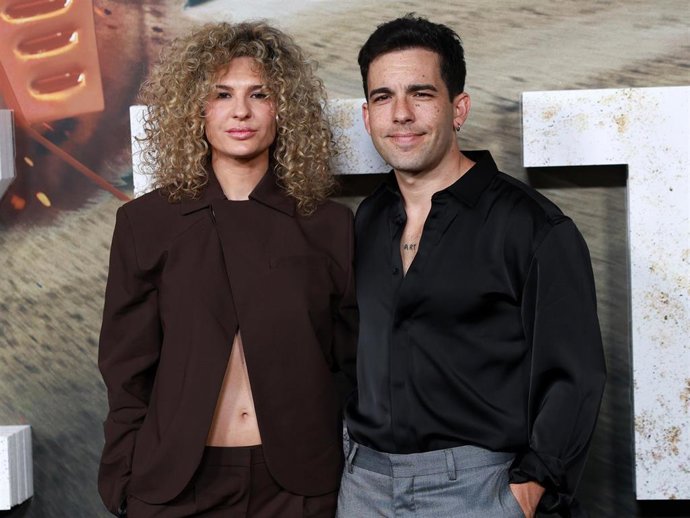 Sheila y Christian Casas durante el estreno de ‘Zeta’, la nueva película protagonizada por su hermano Mario Casas