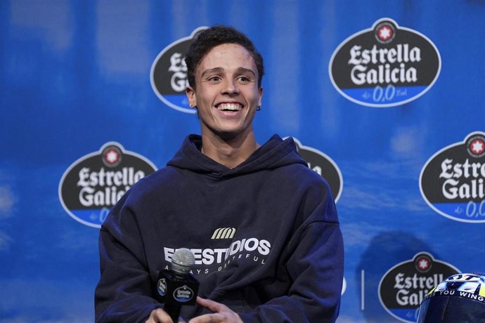 El piloto brasileño de MotoGP Diogo Moreira (Honda), en un evento de Estrella Galicia 0,0 en Madrid.