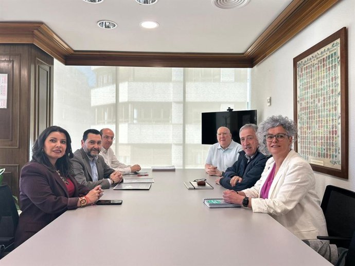 Imagen de la reunión sobre Erripagaña entre el Departamento de Cohesión Territorial del Gobierno de Navarra y los alcaldes de Pamplona, Burlada, Valle de Egüés y Huarte