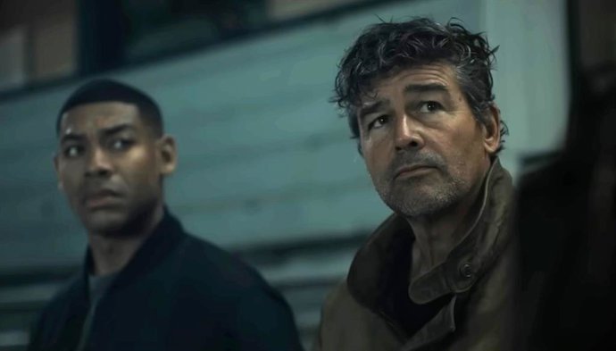 El cocreador de Linternas, Damon Lindelof, pide disculpas a los fans de DC: "Hice una broma tonta"