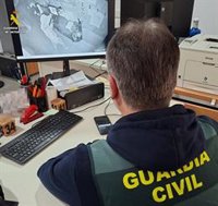La Guardia Civil detiene a dos hombres como autores de 11 robos en bares de la provincia de Badajoz y busca a otros dos