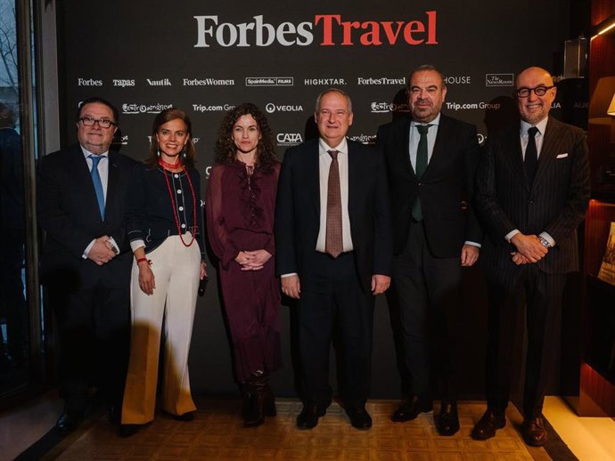 El ministro de Industria y Turismo Jordi Hereu y la secretaria de Estado Rosario Sánchez Grau han participado en la entrega de los Forbes Travel Awards