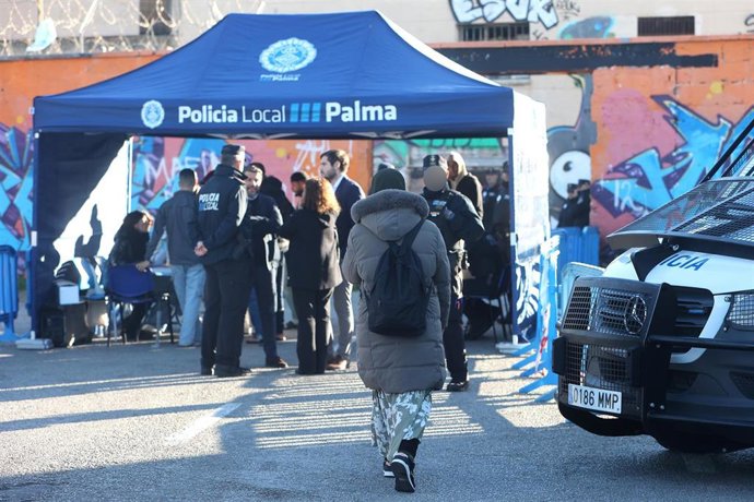 Comienzo del proceso de desalojo de la antigua prisión de Palma, a 25 de febrero de 2026, en Palma de Mallorca, Islas Baleares (España). 