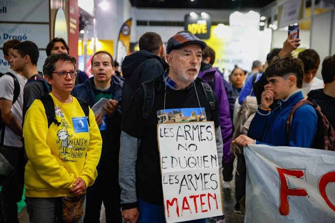 Los activistas durante la protesta