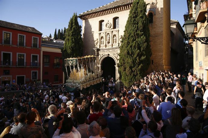 Archivo - Semana Santa Granada 2019. Procesión de Nuestro Padre Jesús del Gran Poder. (Imagen de archivo)