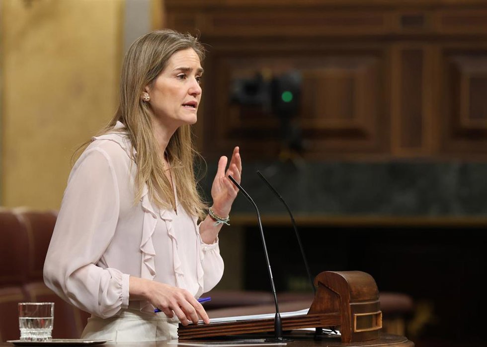 La vicepresidenta tercera y ministra para la Transformación Ecológica y el Reto Demográfico, Sara Aagesen, interviene durante una sesión de control al Gobierno, en el Congreso de los Diputados, a 18 de marzo de 2026, en Madrid (España). Sánchez afronta 