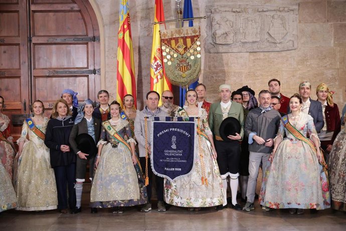 El 'president' de la Generalitat, Juanfran Pérez Llorca, en una recepción a representantes falleros.