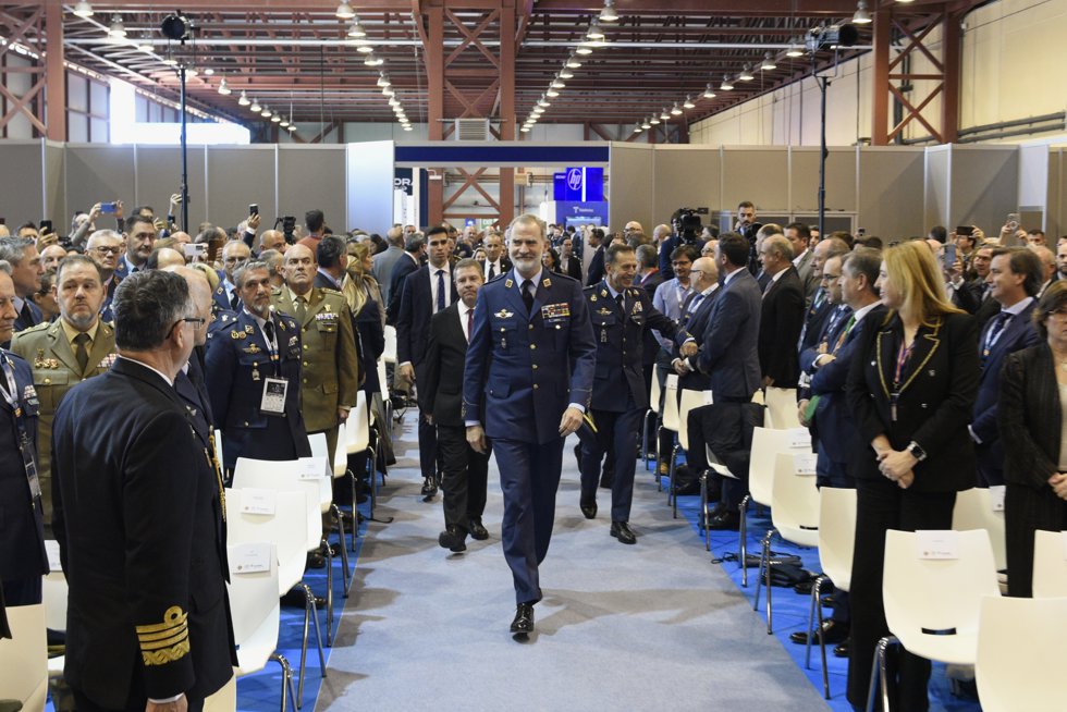 El Rey Felipe VI asiste a las jornadas de demostración tecnológica de la Base Aérea Conectada, Sostenible e Inteligente (BACSI), en la Base Aérea de Los Llanos, a 18 de marzo de 2026, en Albacete, Castilla-La Mancha (España).