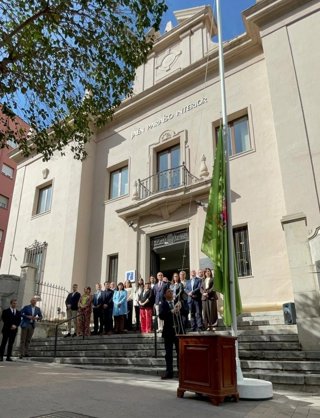 Izado de la bandera de la provincia de Jaén.