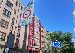 La Zona de Bajas Emisiones de Vitoria evita ya 10,65 toneladas de CO2 y reduce a la mitad los coches más contaminantes