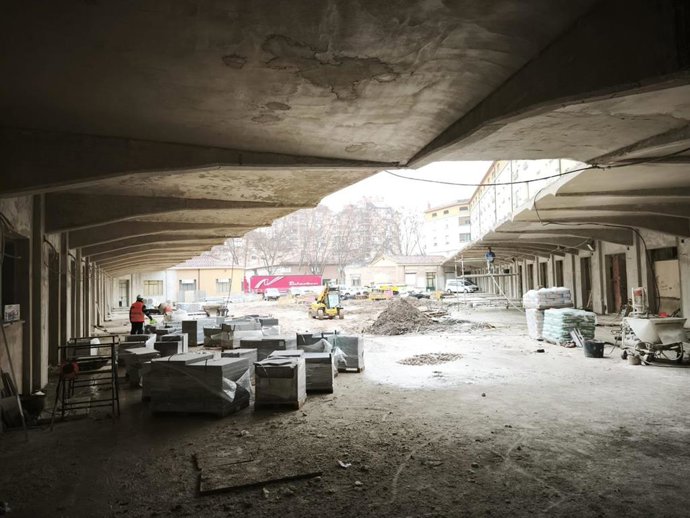 Archivo - Imagen de archivo del estado hace unos meses de las obras en la antigua estación de autobuses de Logroño.
