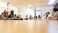 Martínez pide a Mañueco que cambie su "actitud soberbia" y asegura que irá a las reuniones pero "no de comparsa"