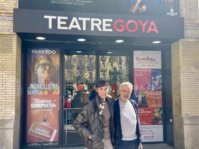 La actriz María Barranco y el actor Imanol Arias, en la presentación de 'Mejor no decirlo' en el Teatre Goya de Barcelona