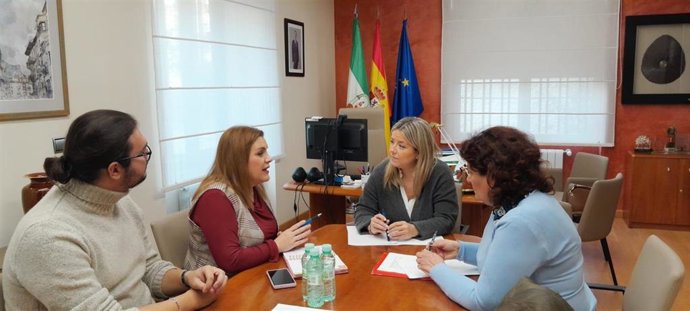 Reunión con la alcaldesa de Santiago de Calatrava