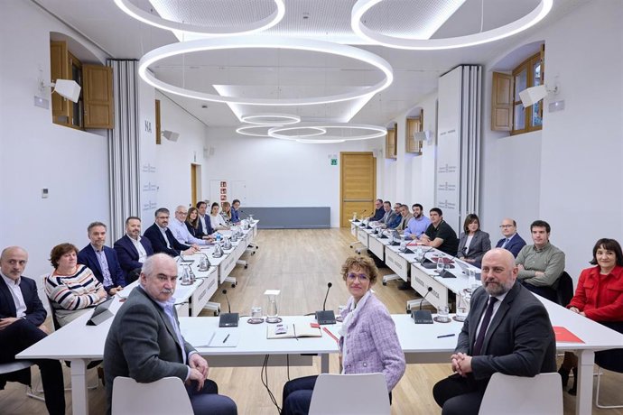 La presidenta preside el Consejo Económico y Social.