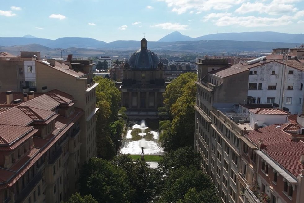Edificio a los Caídos.