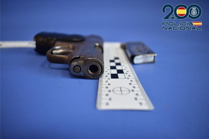 Arma de fuego intervenida en Almería.