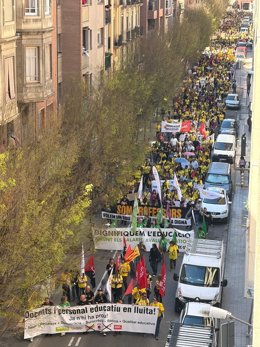 Manifestación de docentes en Lleida