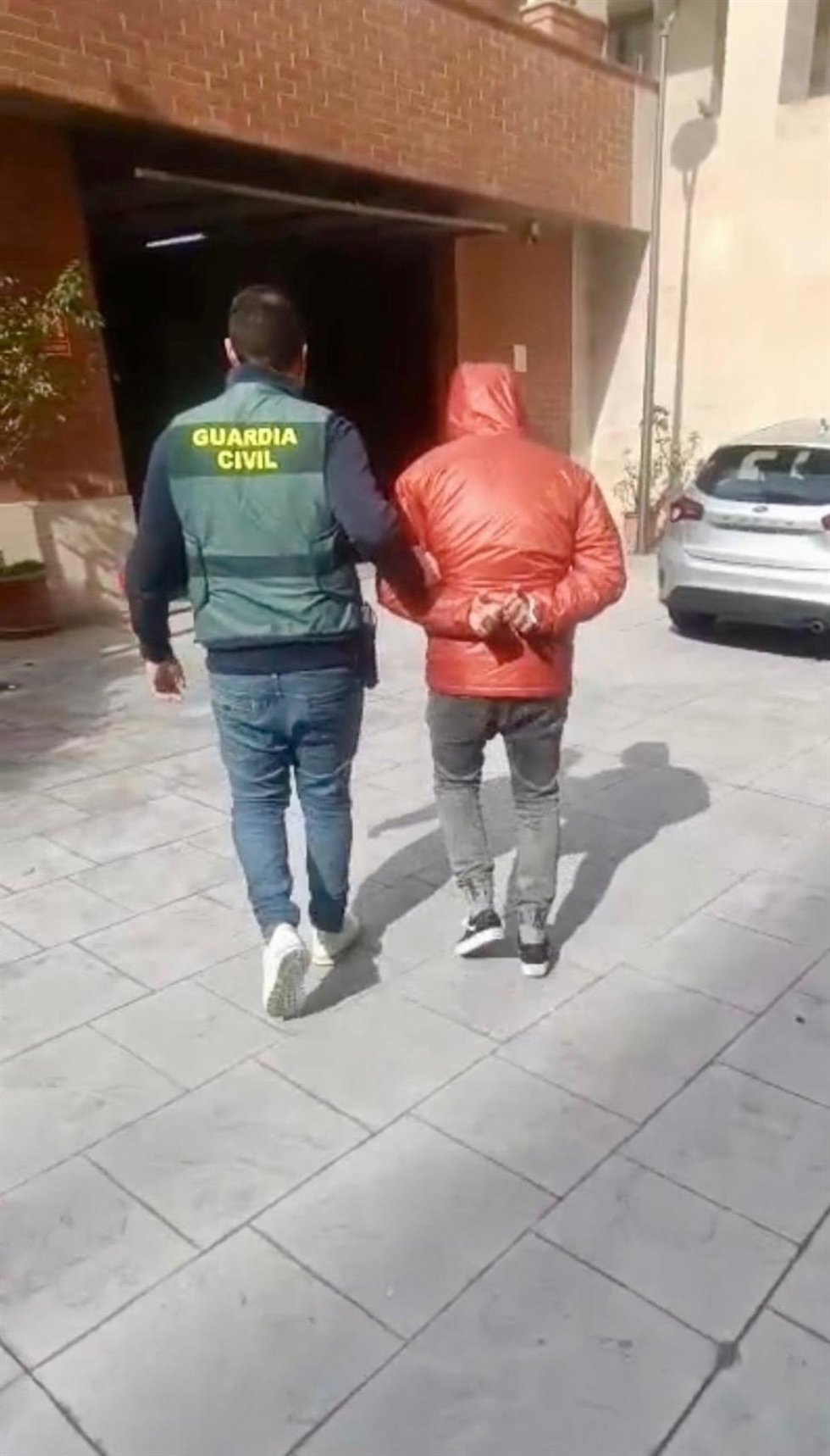 La Guardia Civil de Ourense desarticula un grupo criminal dedicado a estafar a clientes de un banco electrónico