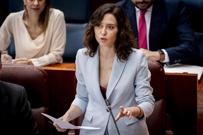 La presidenta de la Comunidad de Madrid, Isabel Díaz Ayuso, durante una sesión plenaria en la Asamblea de Madrid, a 12 de marzo de 2026, en Madrid (España).