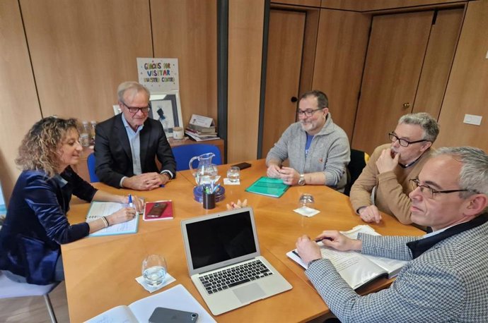 Reunión de Eva Ledo en Langreo