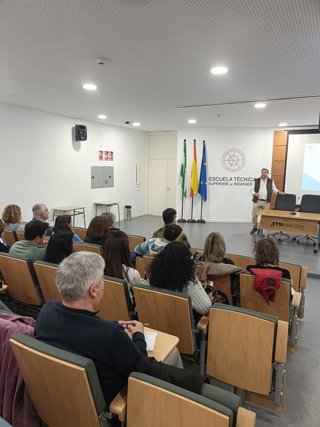 Jornada formativa dirigida al personal orientador organizada por la Junta de Andalucía y Caixabank Dualiza.