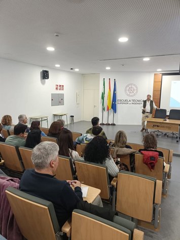 Jornada formativa dirigida al personal orientador organizada por la Junta de Andalucía y Caixabank Dualiza.