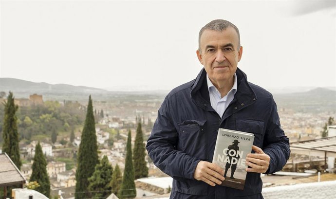 El escritor Lorenzo Silva en Granada.