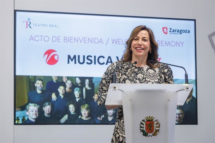 La alcaldesa de Zaragoza, Natalia Chueca, en la recepción.