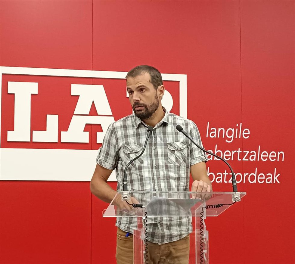 Archivo - El coordinador general Igor Arroyo en la sede LAB