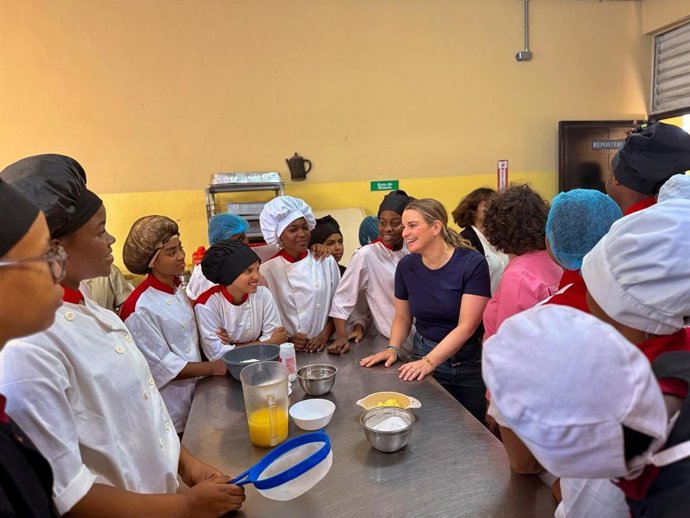 La presidenta del Govern, Marga Prohens, visita los proyectos sociales de la Fundación Concordia Solidiaria en Santo Domingo.
