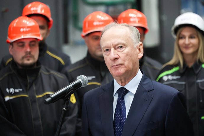 Archivo - RUSSIA, MOSCOW - NOVEMBER 26, 2025: Aide to the Russian President, Marine Collegium Chairman Nikolai Patrushev (front) attends the opening of an innovative shipyard for river electric vessels