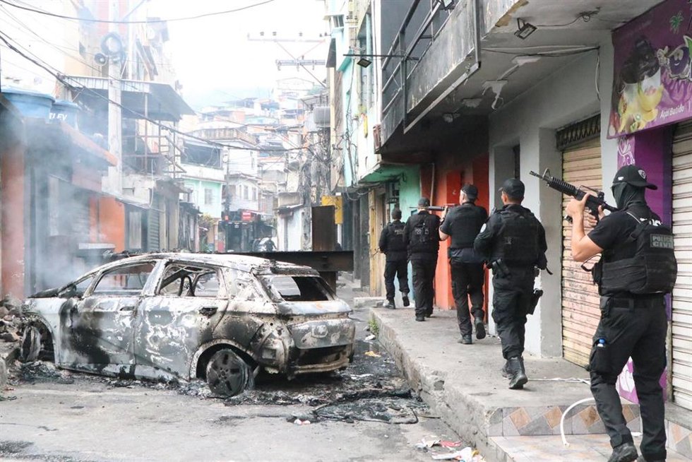 Archivo - Imagen de archivo de un operativo policial en una favela de Río de Janeiro.
